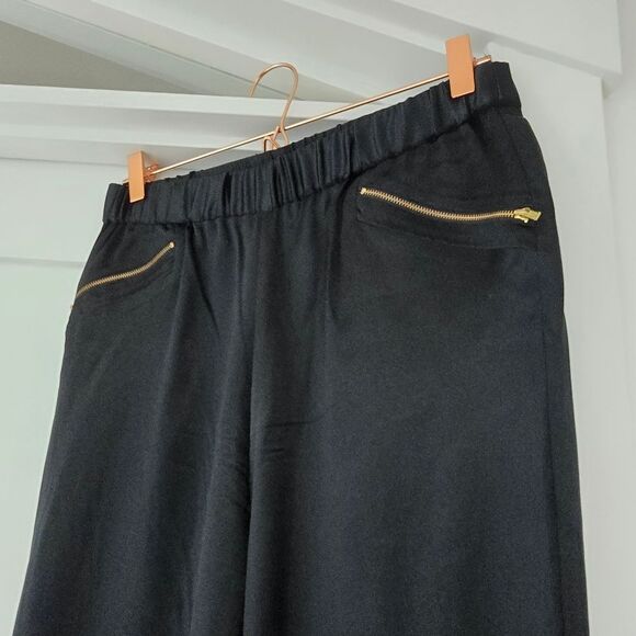 Diane Von Furstenberg Lazare Satin Jogger in Black - Picture 6 of 12